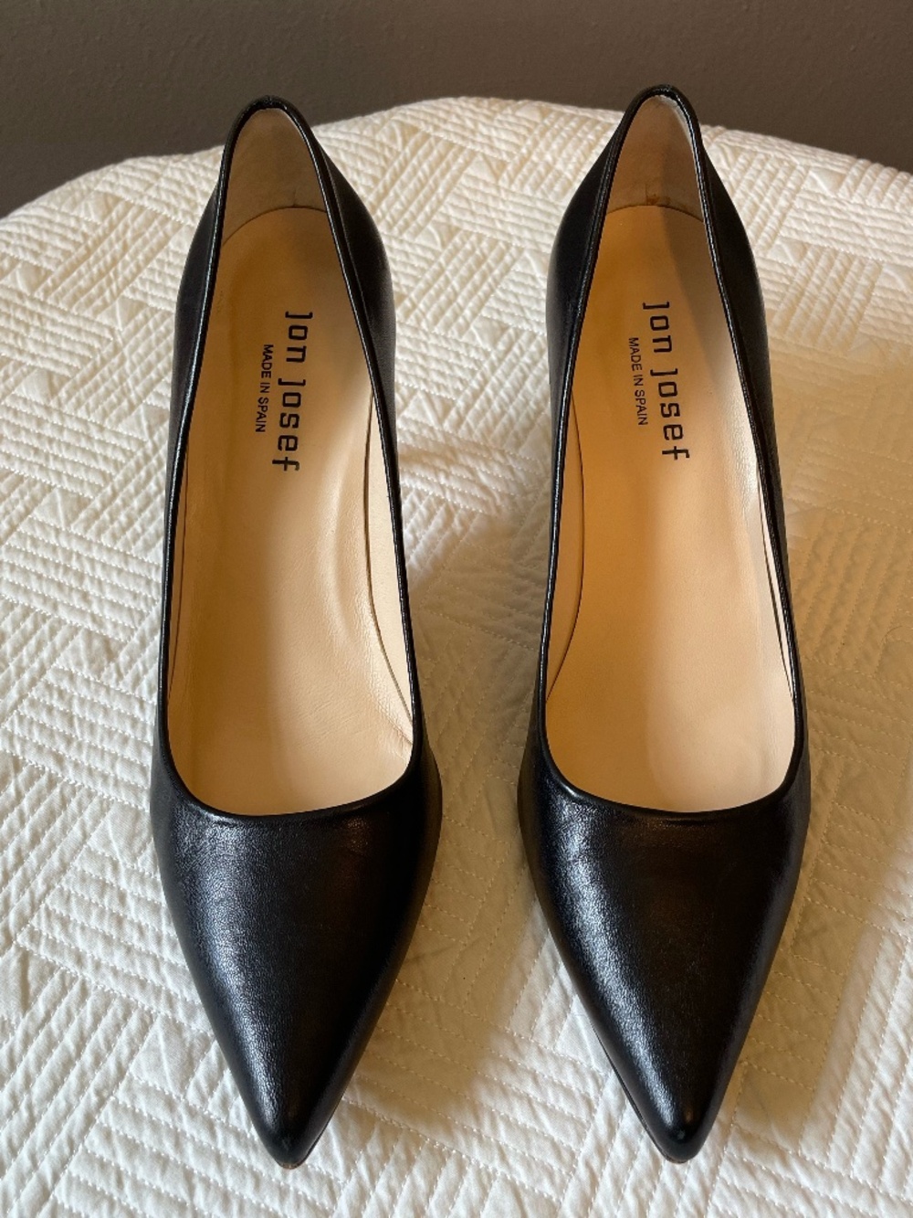 Jon Josef classic black leather pointed-toe pumps made in Spain size 6
